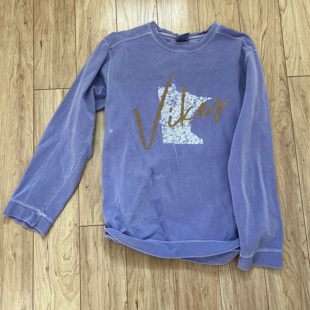 Comfort Colors Women’s Minnesota Vikings Sweatshirt